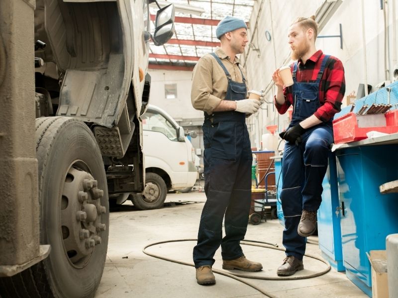 Truck Repair Warning Signs: How to Know When Your Semi Needs Immediate Service. Shersuca Road Service