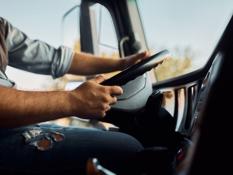 Understanding Your Truck's Dashboard: 5 Warning Lights Every Driver Should Know. Shersuca Road Service