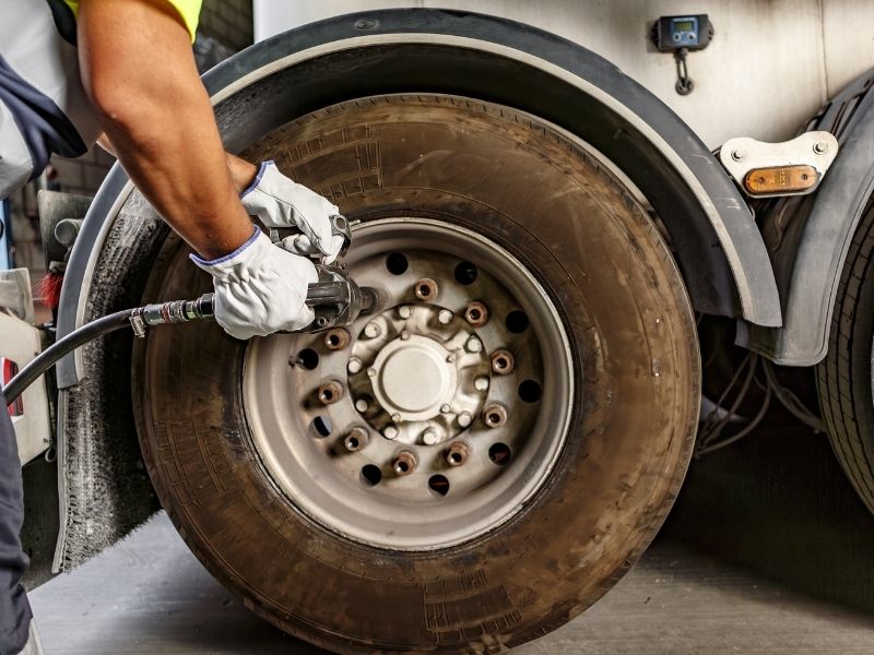 The hidden costs of bad brakes: 3 signs it’s time for a service. Shersuca Road Service