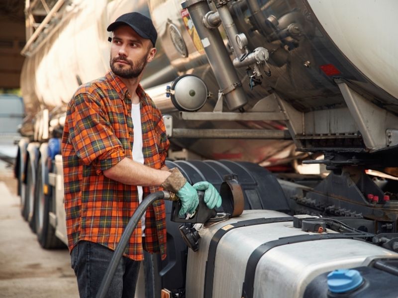 Fuel Efficiency Tips for Truck Drivers