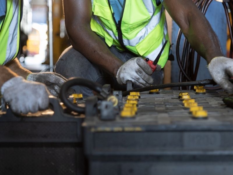 Why your truck battery keeps dying (and how to fix it) Shersuca Road Service